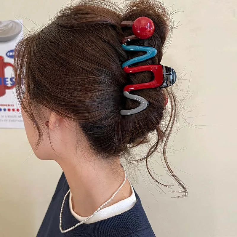 New Fashion Red Wave Hair Claw Clip for Women Korean Sweet Acrylic Bead Large Shark Clip Ponytail Headwear Hair Accessories