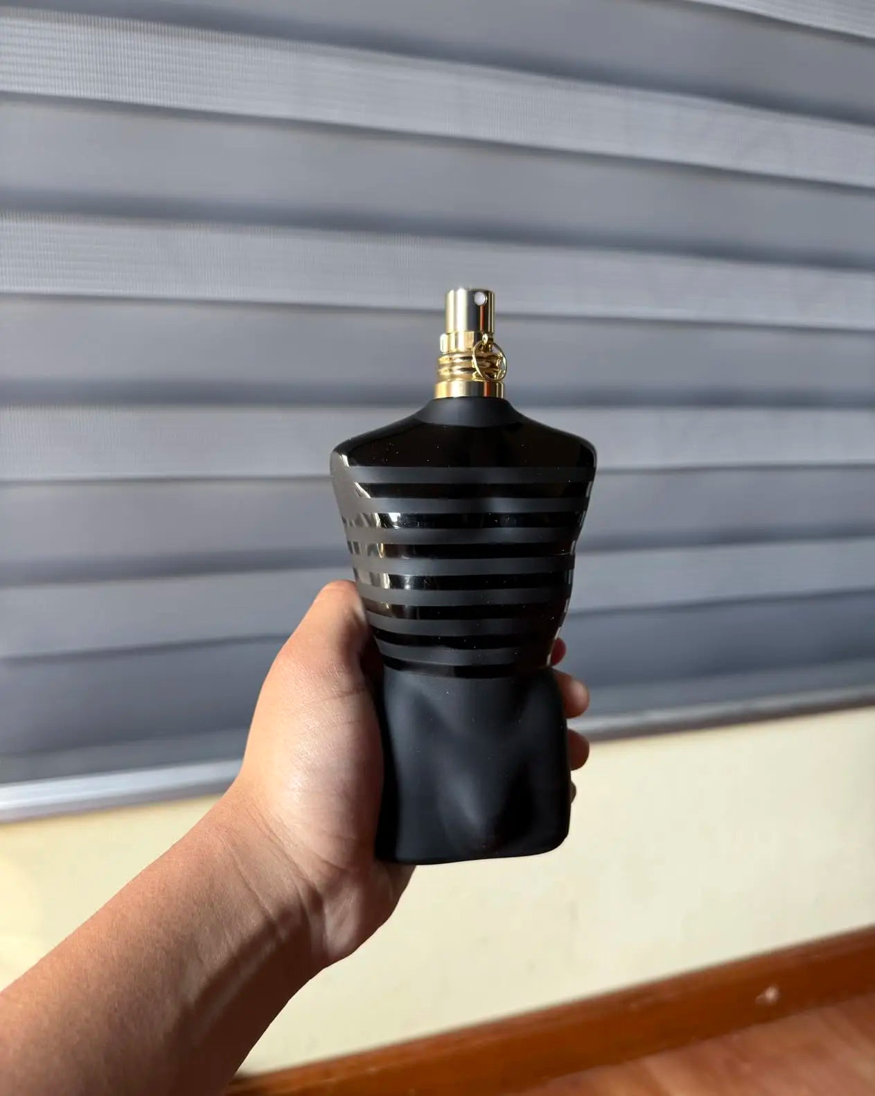 Powerful Eau De Parfum Spray for Men – Long-Lasting Bold Fragrance with Deep Masculine Notes (100ml)