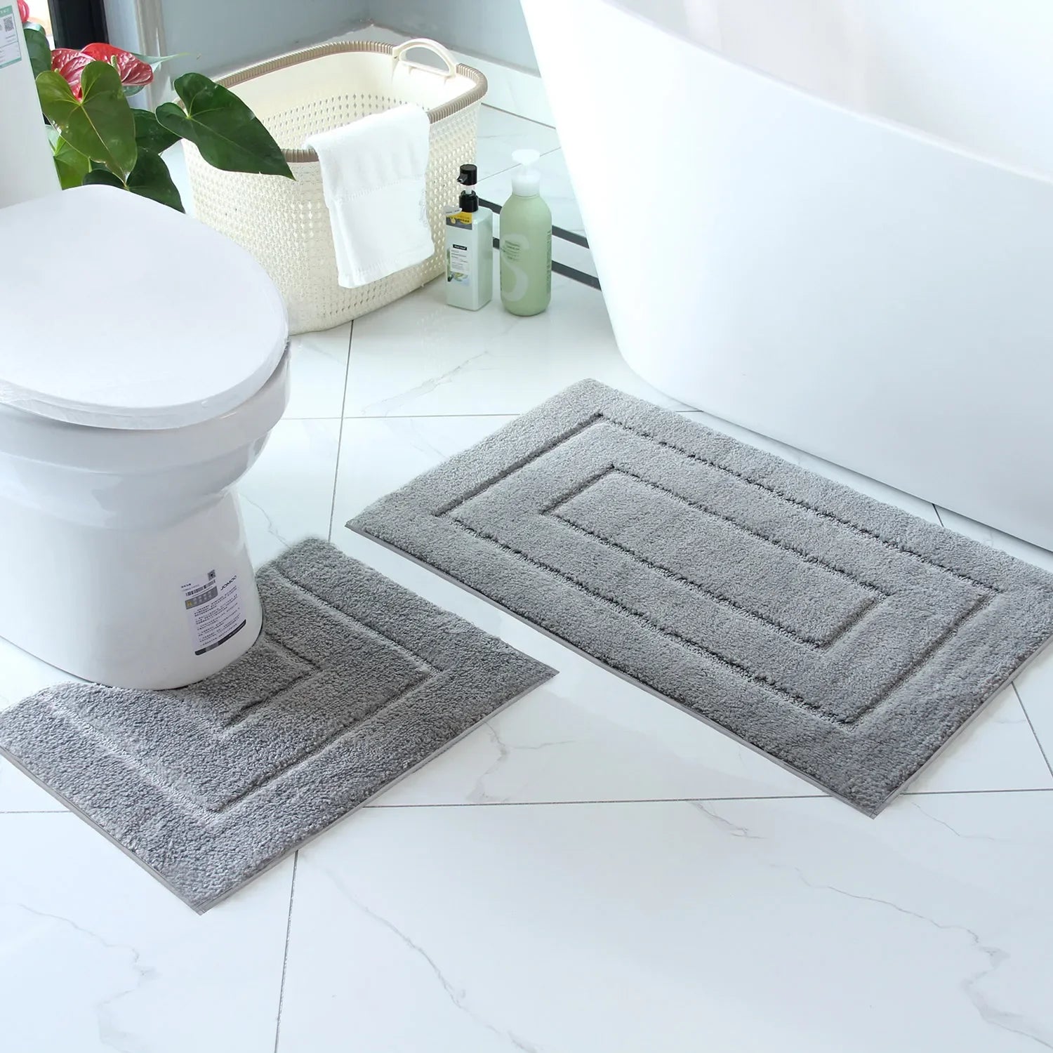 Plush bathroom floor mat with back shaped design, anti slip foot mat, bathtub absorbent mat, entrance door mat, bathroom small c