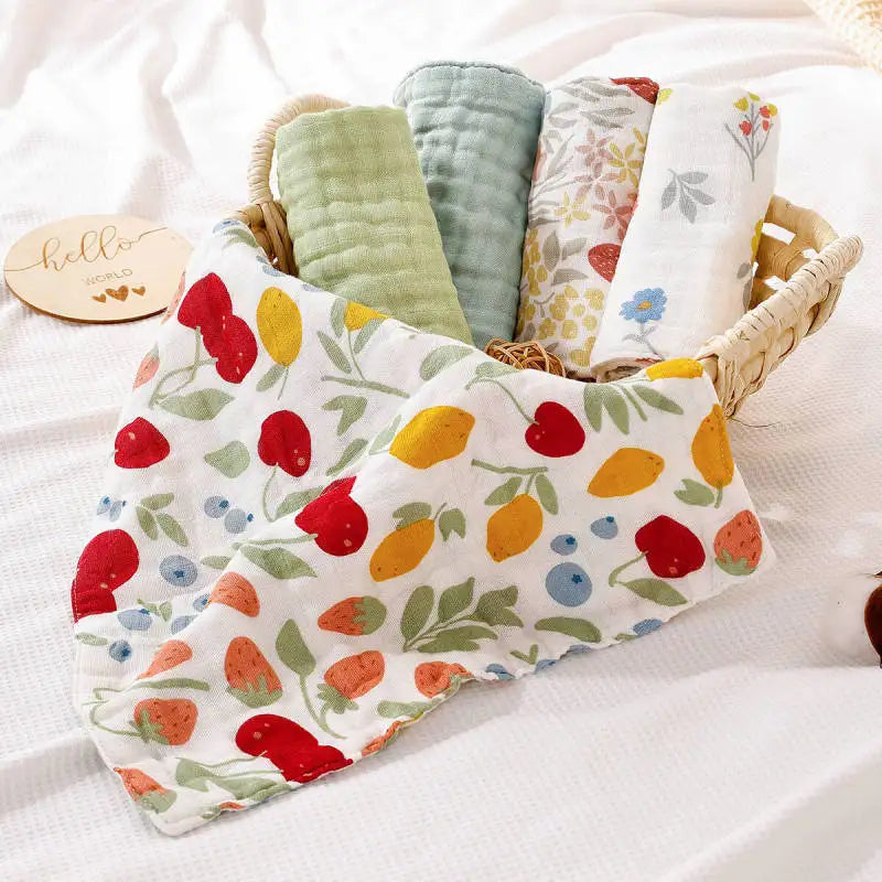 HappyFlute 5PCS Set Super Soft Bamboo Cotton Fabric Towels Hangable Baby Bibs And Cleaning Wipes for Home And Travel Use