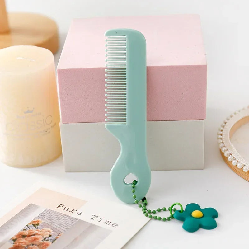 Ins Mini Cute Comb for Baby Girl Boy Small Koran Cartoon Animal Floral Protable Hair Brushes Little Girl Kid Hair Accessories