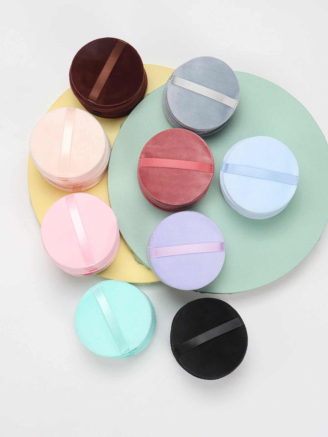 10Pcs Makeup Remover Pads Can Be Soaked in Water and Can Be Removed with Facial Makeup It Can Also Be Used with Makeup Remover.