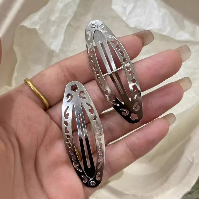 Vintage Hollowed Out Pattern Hair Clips Y2K Geometric Silver Oval Snap Hairclips Punk Metal Side Hairpin Korean Hair Accessories