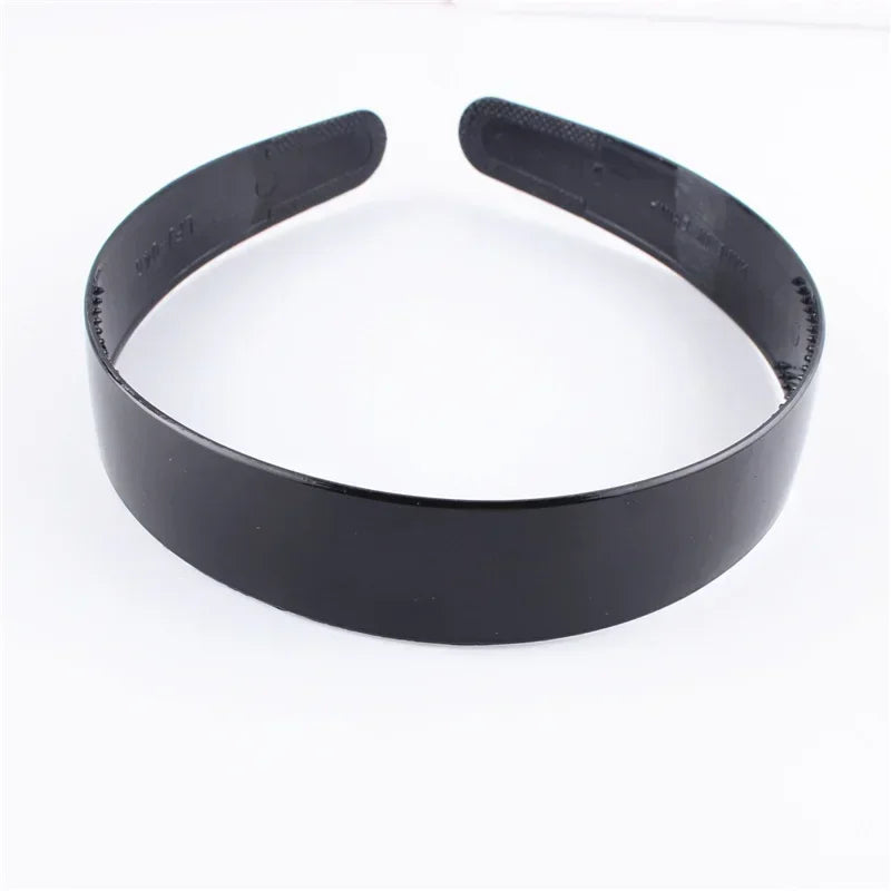 Women Simple Black Headbands Fashion Black Color Casual Hair Accessories Plastic Head Band with Insection for Girls Toiletry