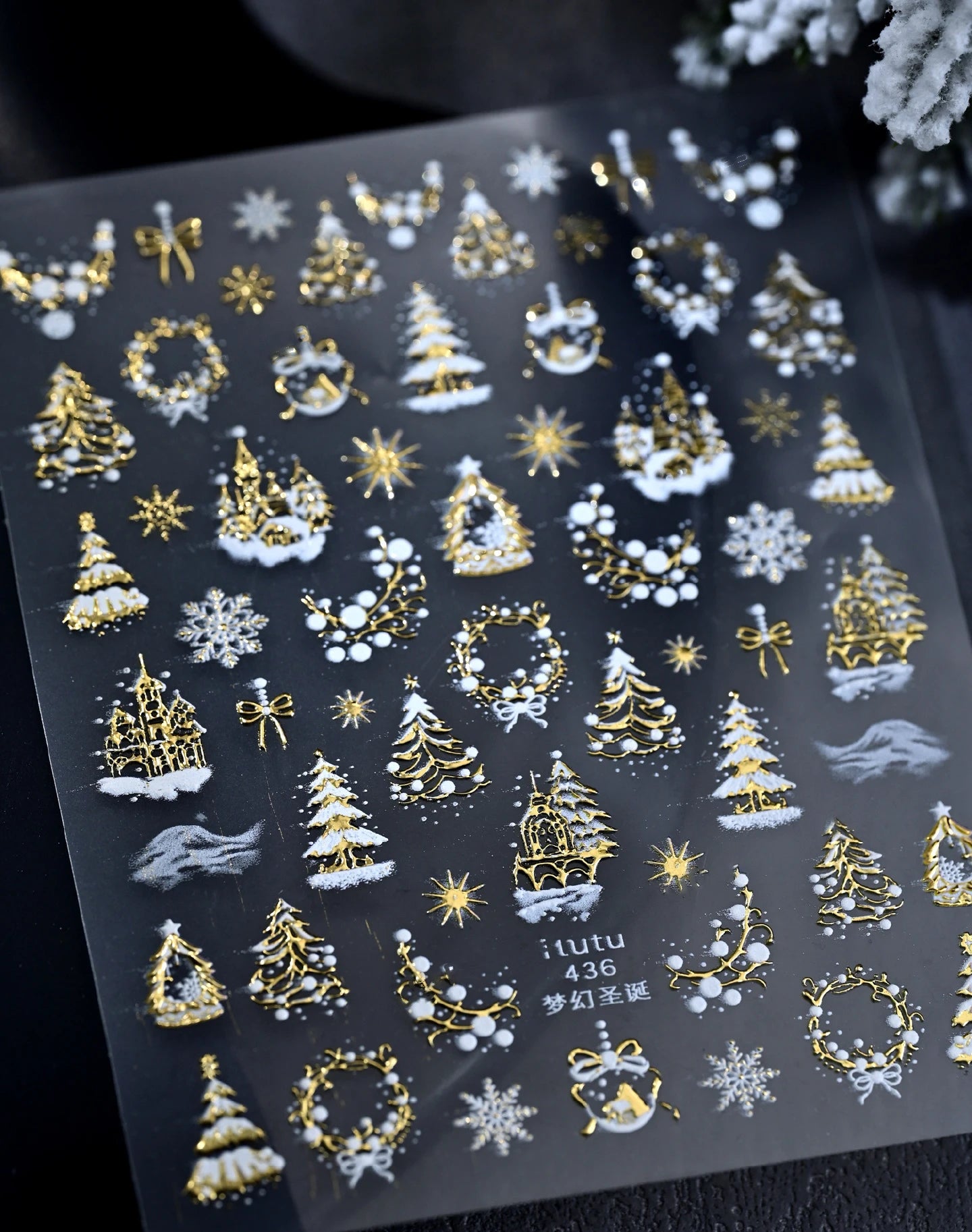 1pc 5D Gold Snow Christmas Tree Wreath Nail Art Stickers Bow Crystal Ball Pendant Winter Nail Decals New Year Xmas Nail Decorati