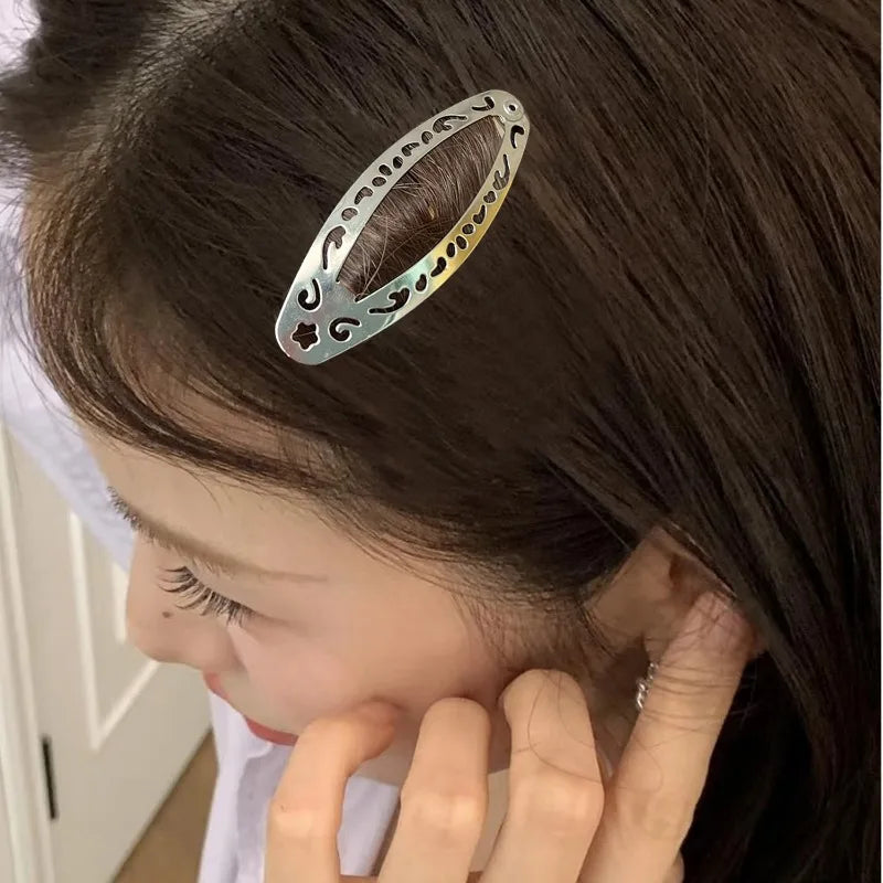 Vintage Hollowed Out Pattern Hair Clips Y2K Geometric Silver Oval Snap Hairclips Punk Metal Side Hairpin Korean Hair Accessories