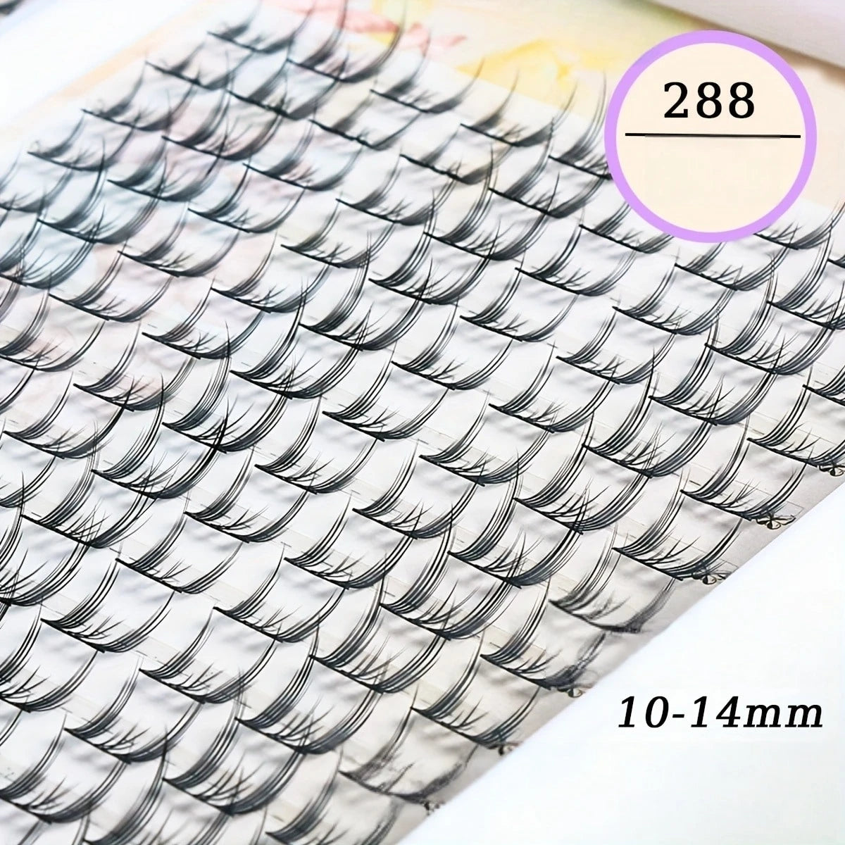 Large-capacity cat-eye false lashes set of 288 lashes, with a natural and light, Korean-style air effect. Length: 10 - 14 mm