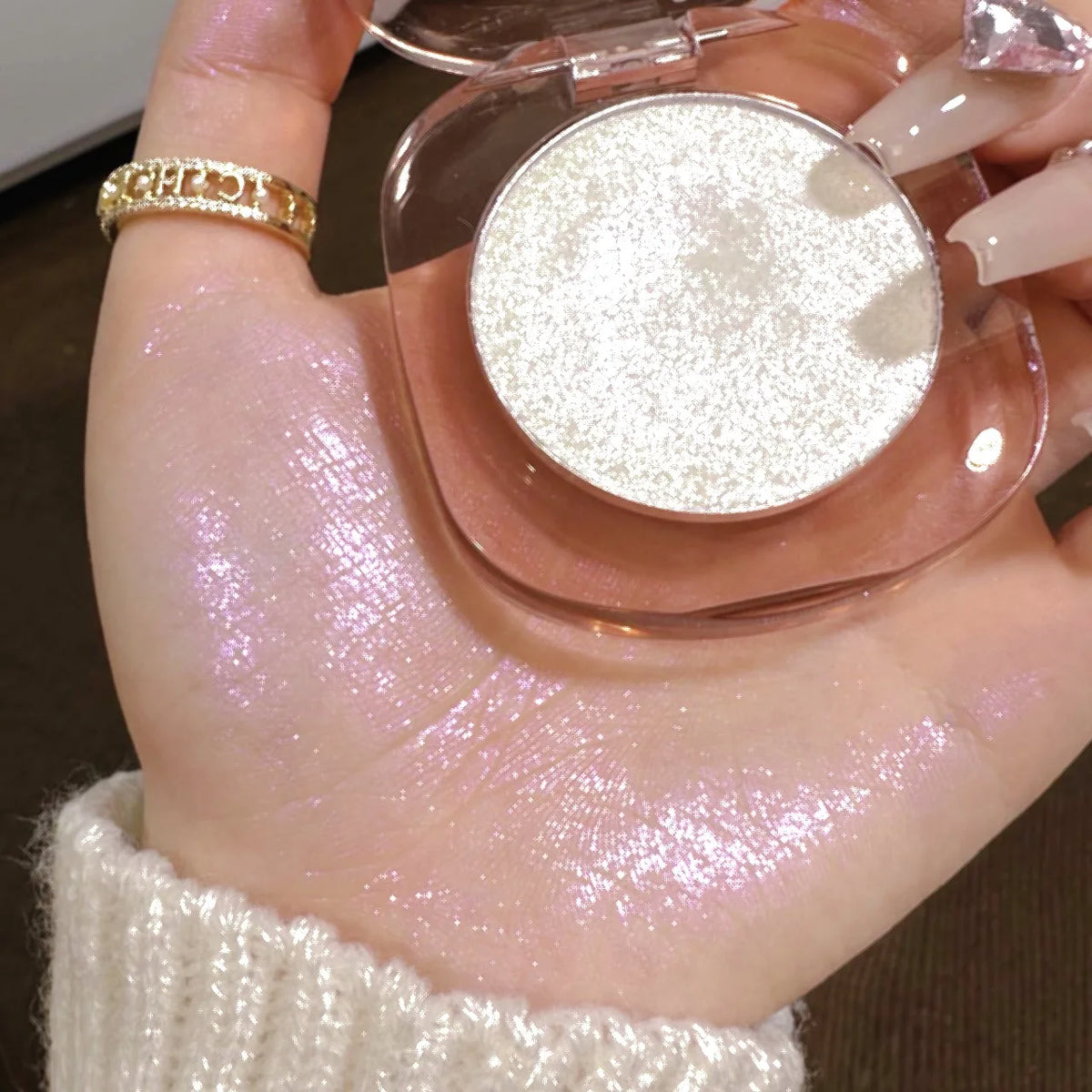 Vientiane Highlighter Powder Palette with Fine Shimmer and Diamond-like Highlights and Contour Powder,Creamy Mousse Texture