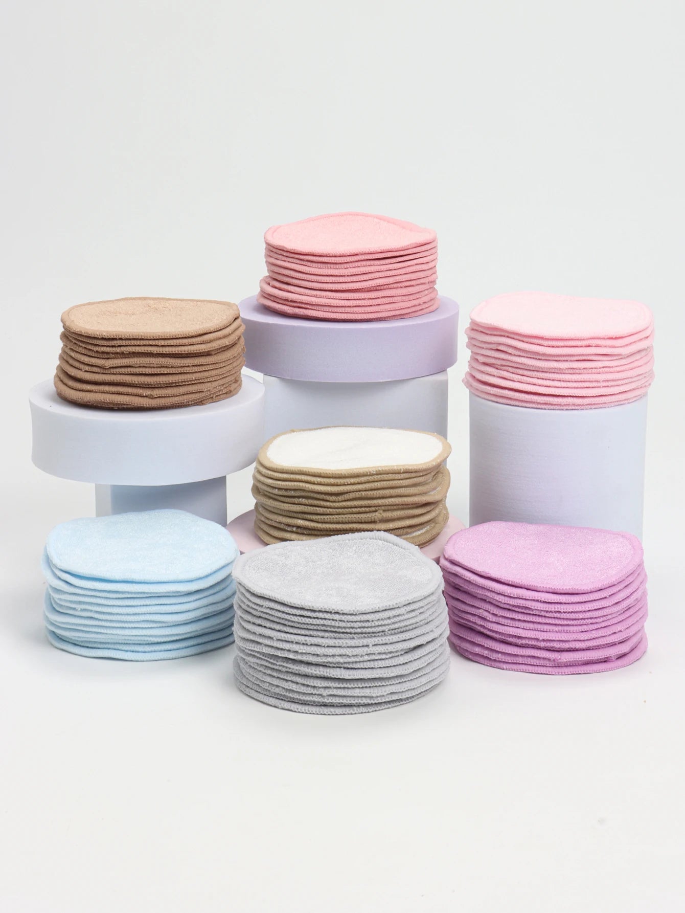 Bamboo Fiber Makeup Remover Pads Are Packed in 6/12/24 Pieces They Are Made from a Mixture of Fibers Extracted from Natural Bamboo.