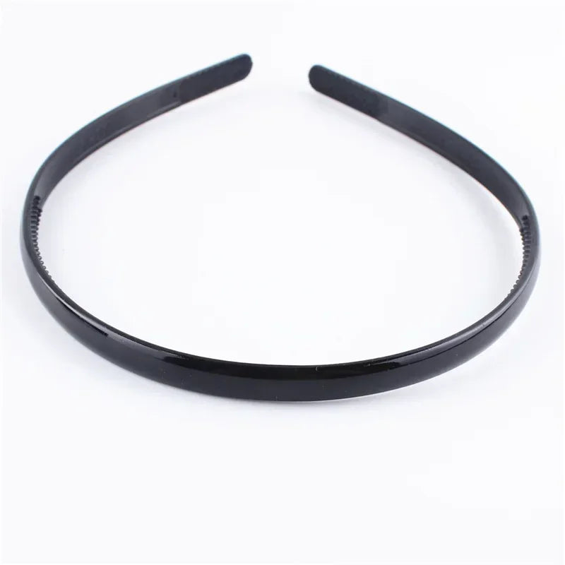 Women Simple Black Headbands Fashion Black Color Casual Hair Accessories Plastic Head Band with Insection for Girls Toiletry