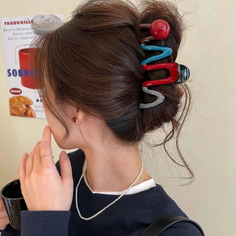 New Fashion Red Wave Hair Claw Clip for Women Korean Sweet Acrylic Bead Large Shark Clip Ponytail Headwear Hair Accessories