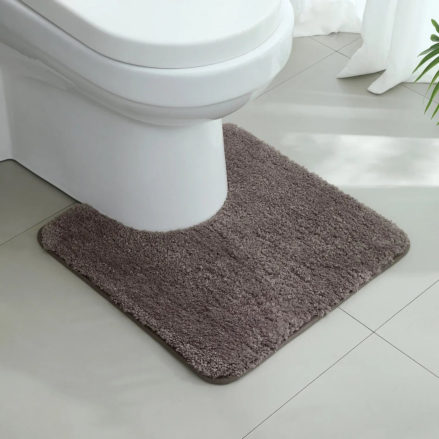 U-shaped thickened bathroom floor mat, plush material, bathtub absorbent mat, anti slip foot mat, bathroom small carpet, entranc