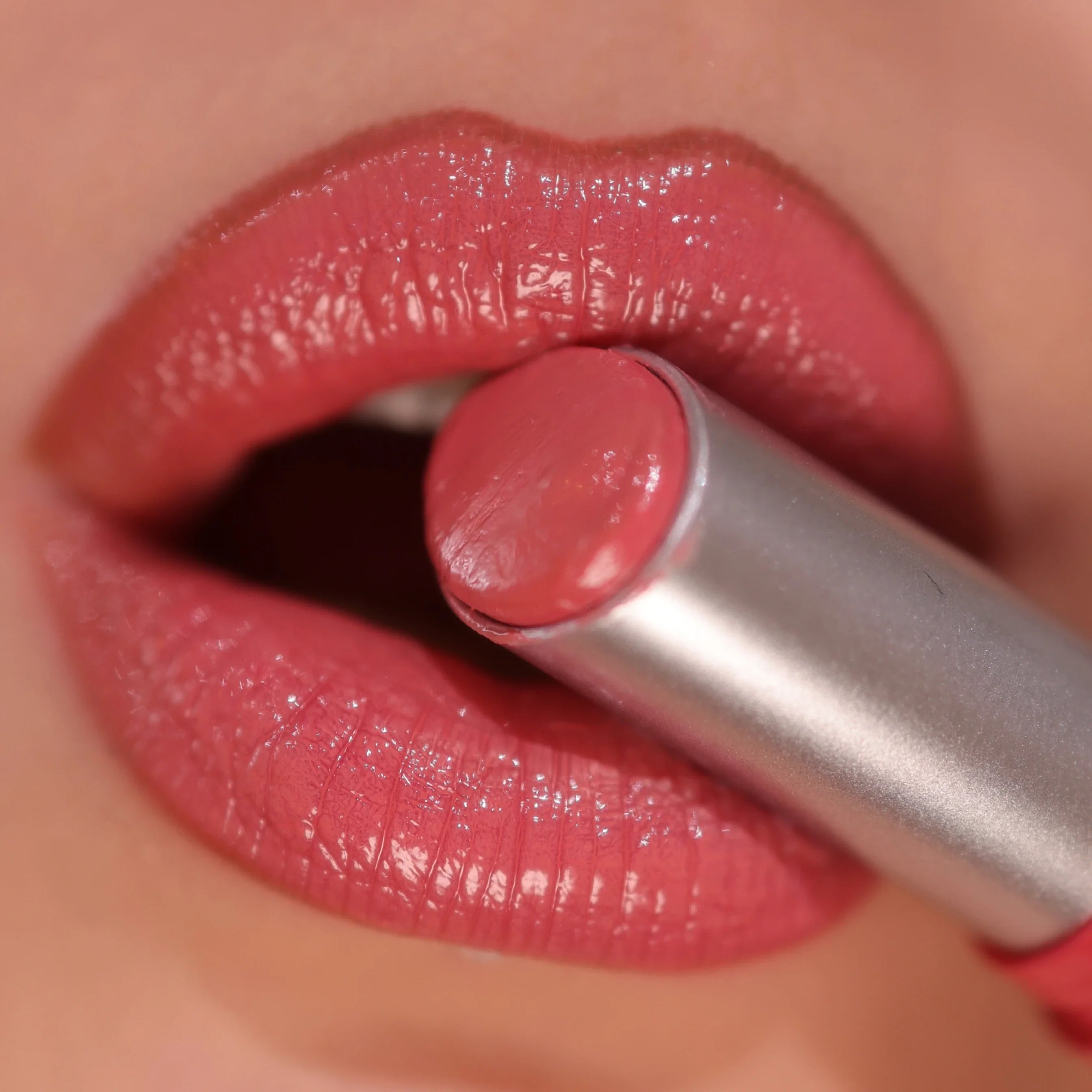 Clear Watery Lip Glaze, Mirror Shine Non-Stick Cup Lip Gloss, Long Lasting Moisturizing Water Light Glass Lip Tint