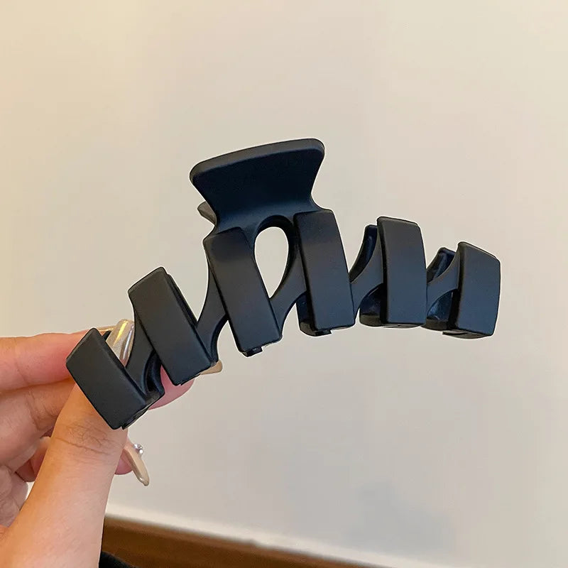 Black Series Big Hair Clip for Women Simplicity Ponytail Clip Women Fashion Shark Clip Girl Hair Clamp