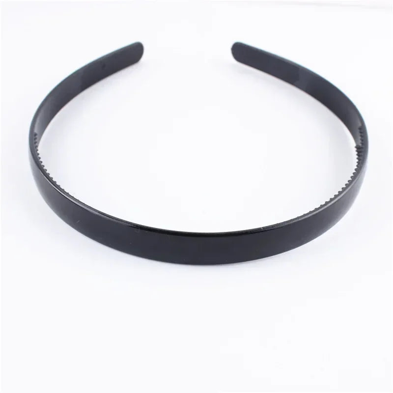 Women Simple Black Headbands Fashion Black Color Casual Hair Accessories Plastic Head Band with Insection for Girls Toiletry